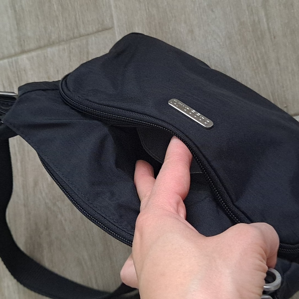 Baggallini Black Bag - image 6